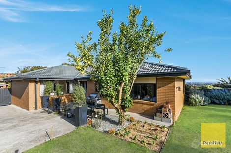 Property photo of 75 Matthew Flinders Avenue Endeavour Hills VIC 3802