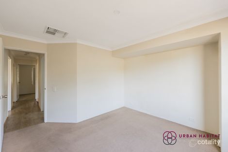 Property photo of 19 Tanson Road Parmelia WA 6167