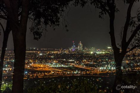 Property photo of 3 Victory Place Lesmurdie WA 6076