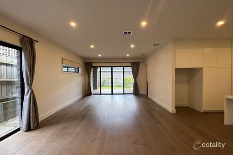 Property photo of 8A Clyde Street Box Hill North VIC 3129