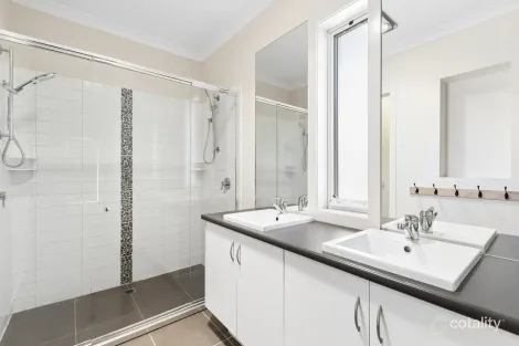 Property photo of 3 Keating Close Merbein VIC 3505