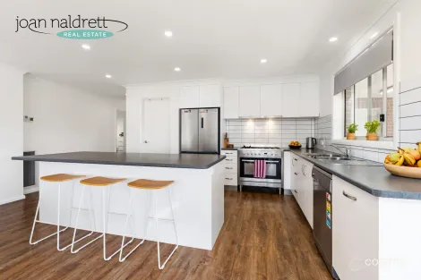 Property photo of 4 Singh Court Wodonga VIC 3690