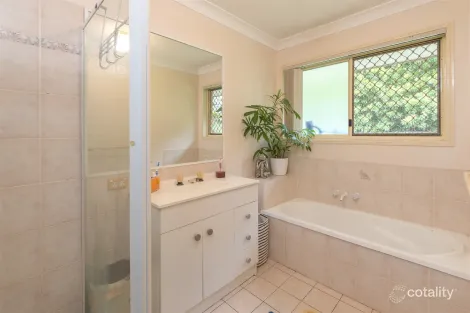 Property photo of 63 Berkley Place Carindale QLD 4152