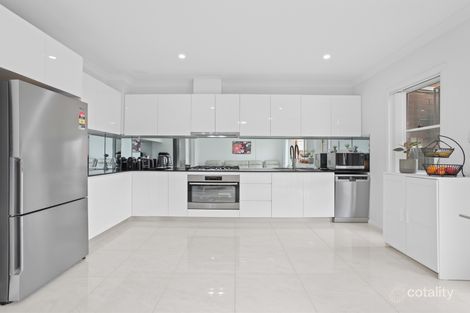 Property photo of 5/21 Carinya Road Girraween NSW 2145