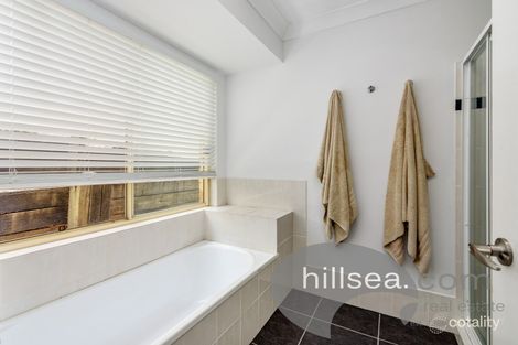 Property photo of 4 Coen Place Helensvale QLD 4212