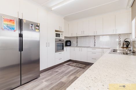 Property photo of 4 Lister Street Mosman Park QLD 4820