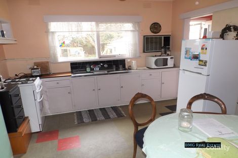 Property photo of 4 Mona Street Seaford VIC 3198