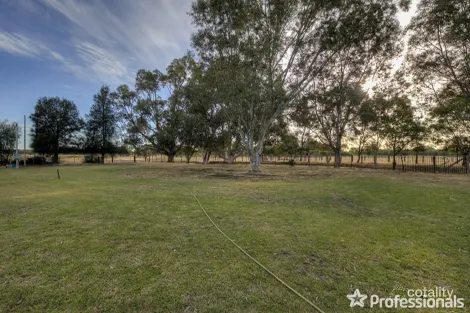 Property photo of 2 Warren Road Bullsbrook WA 6084
