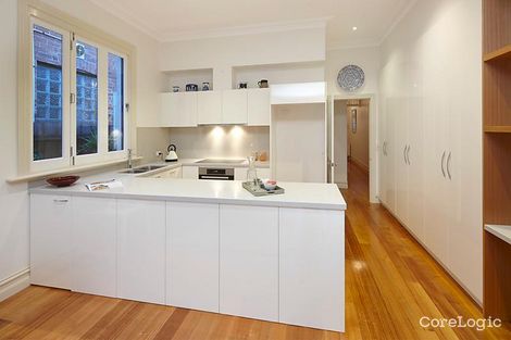 Property photo of 243 Bridport Street West Albert Park VIC 3206