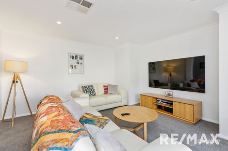 Property photo of 16 Osterley Street Bourkelands NSW 2650