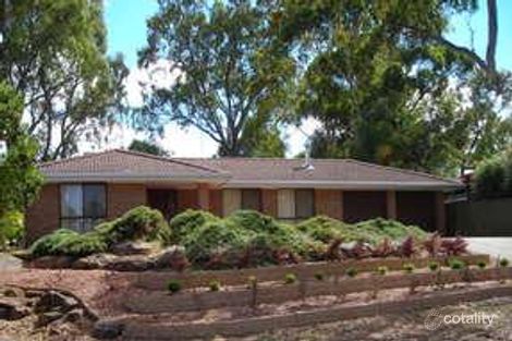 32 Horseshoe Dr, Aberfoyle Park, SA 5159