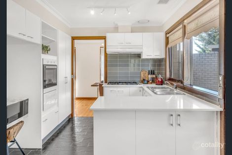 Property photo of 8 Durham Close Craigieburn VIC 3064