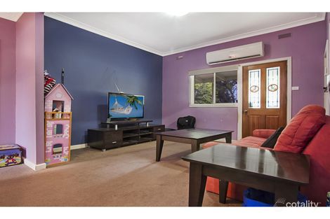 Property photo of 2 Gundry Street Long Gully VIC 3550