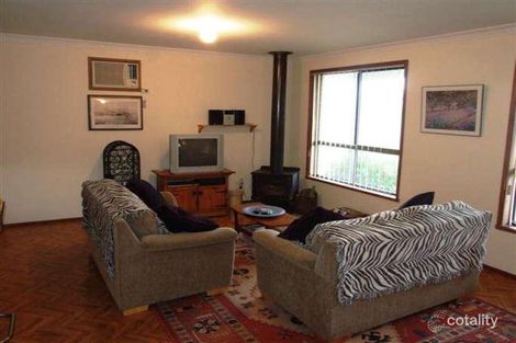 Property photo of 8 Sinclair Avenue Surf Beach VIC 3922
