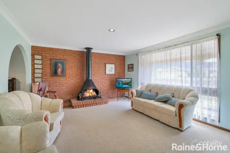 Property photo of 10 Cavalier Parade Bomaderry NSW 2541