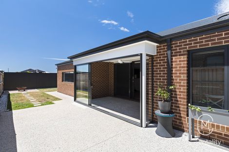 Property photo of 6 Highfield Avenue Wollert VIC 3750