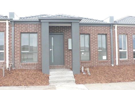 Property photo of 10 Stoke Circuit Wollert VIC 3750