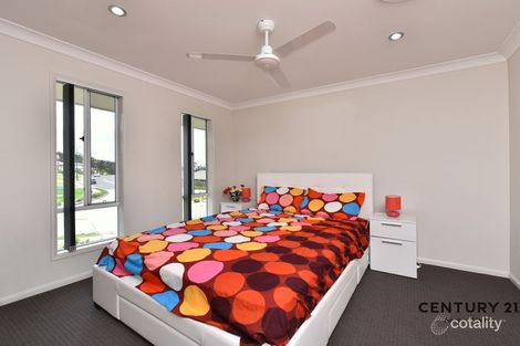 Property photo of 1 Seacrest Drive Cameron Park NSW 2285