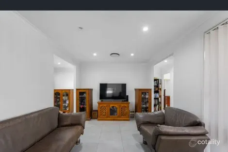 Property photo of 9 Bren Close St Clair NSW 2759