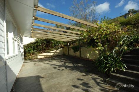 Property photo of 2 Selby Place Lindisfarne TAS 7015