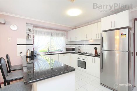 Property photo of 8 Endeavour Place Melton West VIC 3337