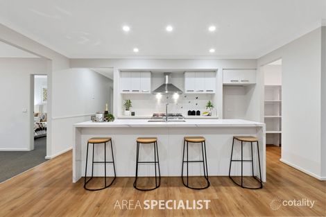 4 Shimar St, Clyde North, VIC 3978