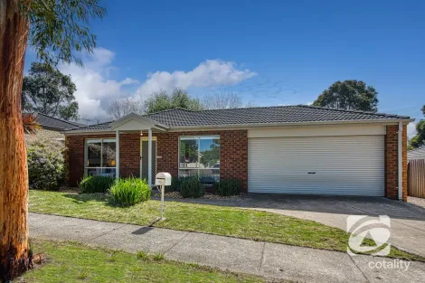 Property photo of 43 Tralee Circuit Narre Warren VIC 3805