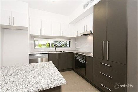 3 Harewood St, Annerley, QLD 4103