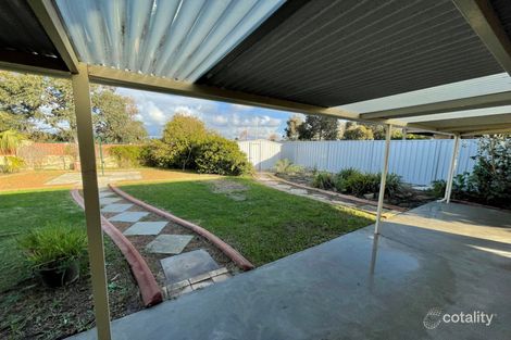 Property photo of 27 Ornata Bend Banksia Grove WA 6031