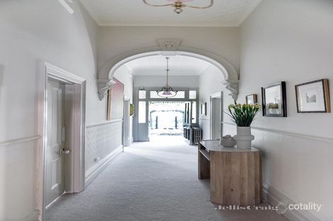 Property photo of 21 Wolseley Close Mont Albert VIC 3127