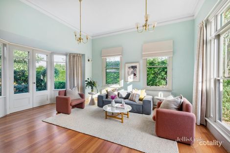 Property photo of 21 Wolseley Close Mont Albert VIC 3127