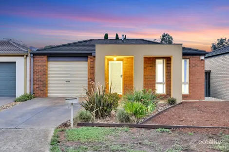 4 Tandara Cct, Melton West, VIC 3337
