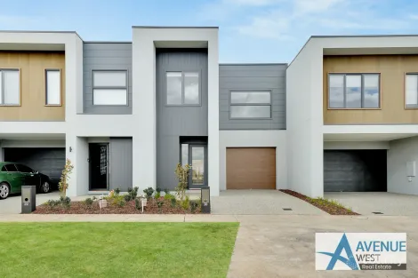 20 NEWFOUNDLAND CCT, BONNIE BROOK, VIC 3335