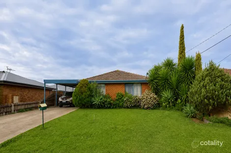 Property photo of 2 Rhus Court Werribee VIC 3030