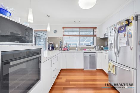 Property photo of 31 Wallowa Crescent Narre Warren VIC 3805