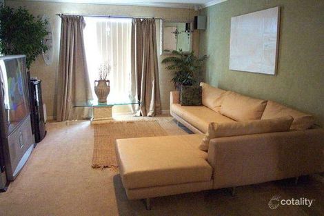 Property photo of 16 Thistlewood Place Cranbourne East VIC 3977