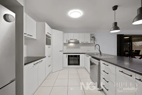 Property photo of 39 White Gums Road Hatton Vale QLD 4341