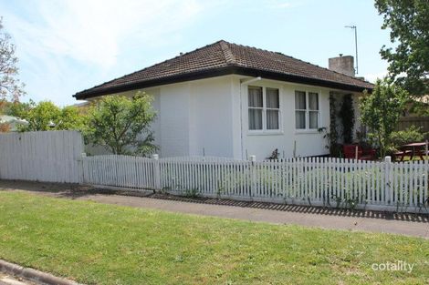13 Cherry Pl, Sale, VIC 3850