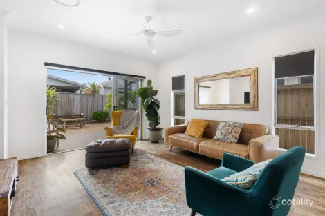 6 Pumicestone St, Palmview, QLD 4553