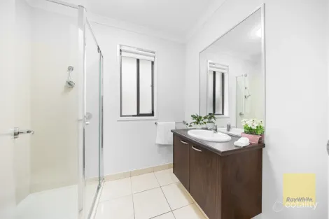 Property photo of 29 Maritime Circuit Point Cook VIC 3030