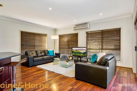 Property photo of 12 Cranwell Square Caroline Springs VIC 3023