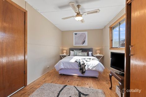 Property photo of 6 Hobbs Crescent Reservoir VIC 3073