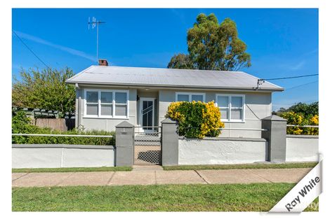 Property photo of 1 Alanbar Street Karabar NSW 2620