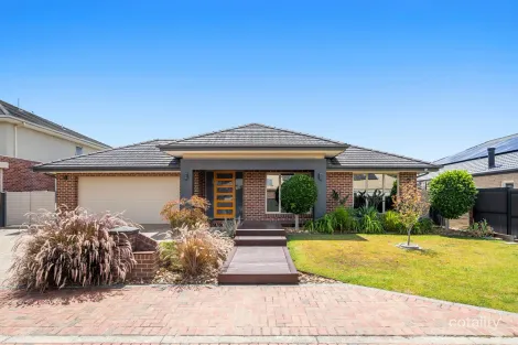 6 Magnifica Cl, Berwick, VIC 3806
