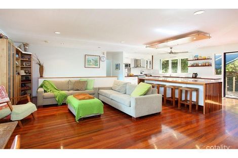 Property photo of 2 Louise Street Kenmore QLD 4069