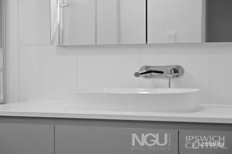 Property photo of 4 Duncan Street Riverview QLD 4303