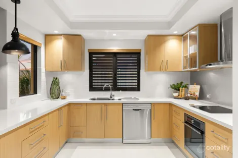 Property photo of 10 Perissa Road Iluka WA 6028