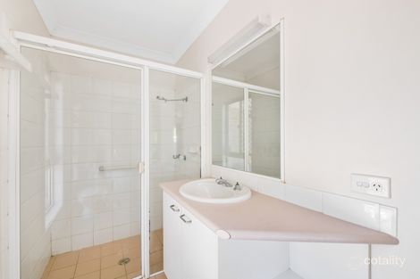 Property photo of 4 Greenhaven Close Burnside QLD 4560