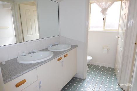 Property photo of 8 Stead Place Casula NSW 2170