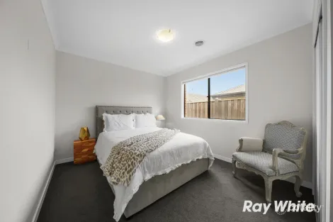 Property photo of 8 Beavers Street Mickleham VIC 3064